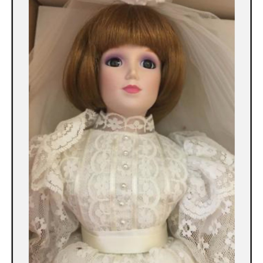 Danbury Mint Gloria Vanderbilt 18" Summer Bride Four Seasons Series NRFB